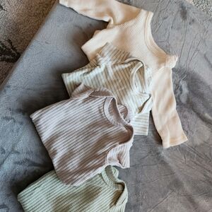 Carter's Ribbed Bodysuits - Cream, Tan, Green Newborn EXCELLENT
